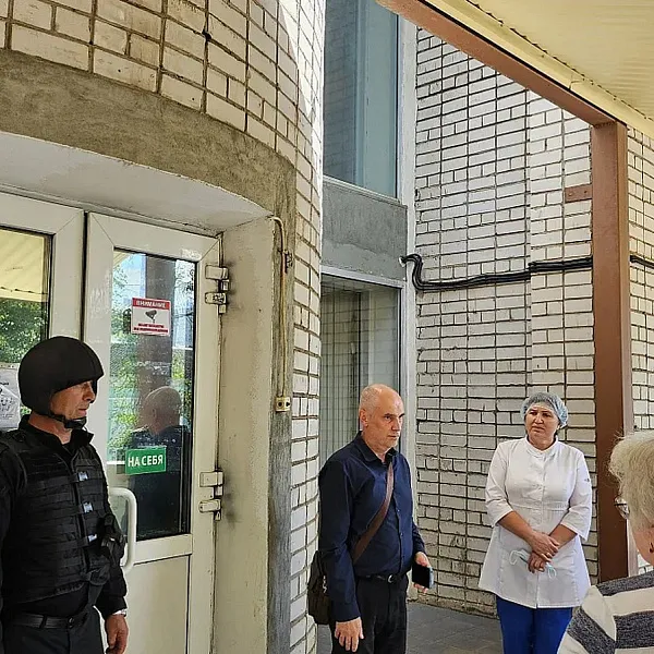 23 июня в Поликлинике была проведена тактико-специальная тренировка по действиям в случае угрозы совершения террористического акта с обнаружением «взрывоопасного предмета» - фото 9