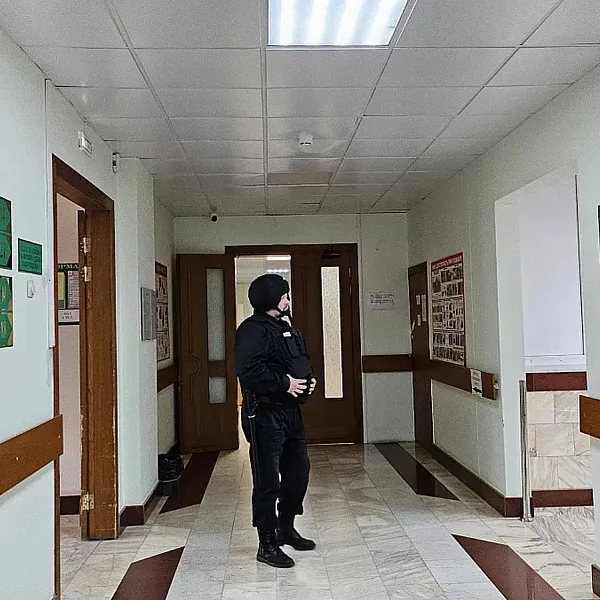 28 августа в Клинике была проведена тактико-специальная тренировка по действиям в случае угрозы совершения террористического акта при обнаружении «взрывоопасного предмета» - фото 6
