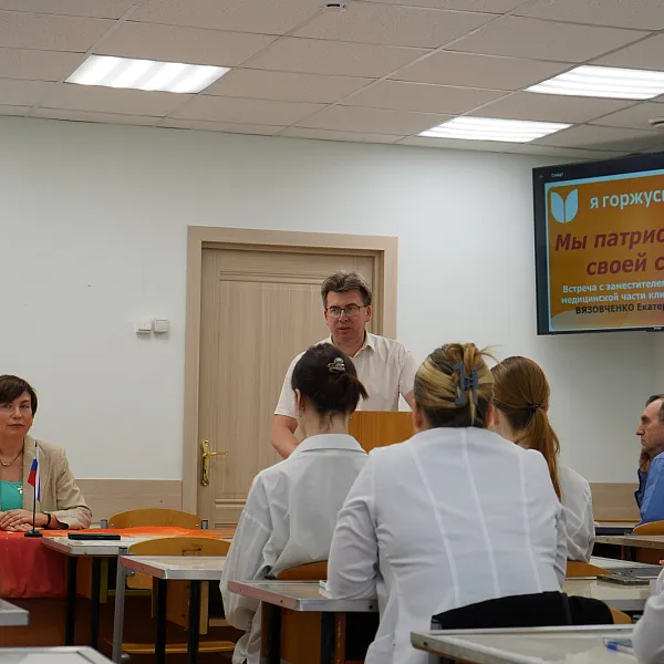 «Мы патриоты России». Студенты ТвГМУ встретились с врачом Вязовченко Е.П. - фото 2