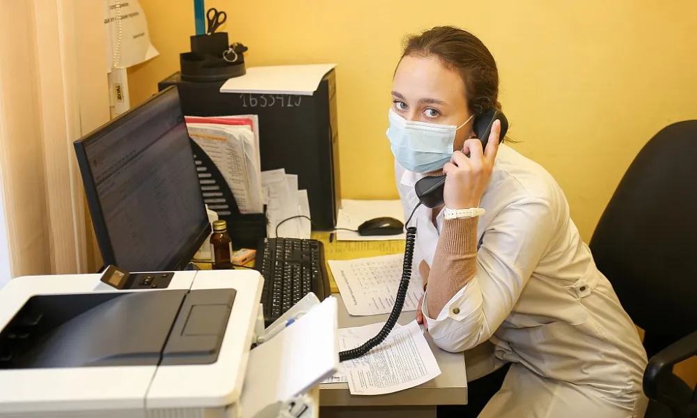 БЕЗ КАНИКУЛ И ВЫХОДНЫХ