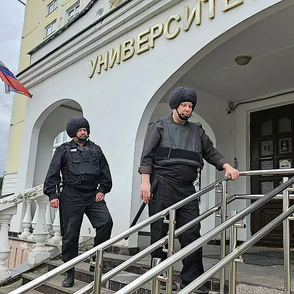 28 августа в Клинике была проведена тактико-специальная тренировка по действиям в случае угрозы совершения террористического акта при обнаружении «взрывоопасного предмета» - фото 8