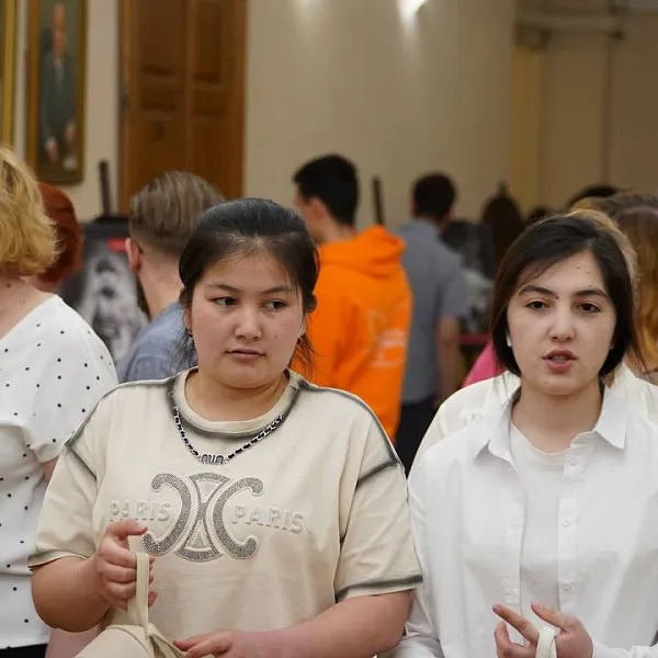В Тверском медуниверситете открылась уникальная фотовыставка, посвященная работе врачей в зоне СВО  - фото 3