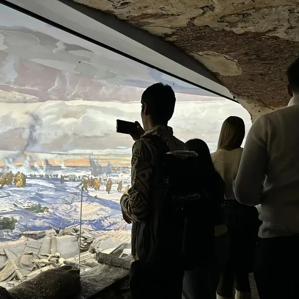 90 иностранных студентов ТвГМУ совершили культурно-просветительскую поездку в Москву - фото 8