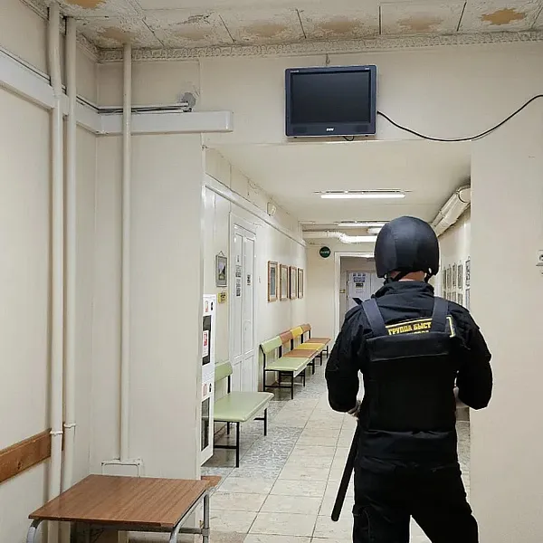 23 июня в Поликлинике была проведена тактико-специальная тренировка по действиям в случае угрозы совершения террористического акта с обнаружением «взрывоопасного предмета» - фото 8