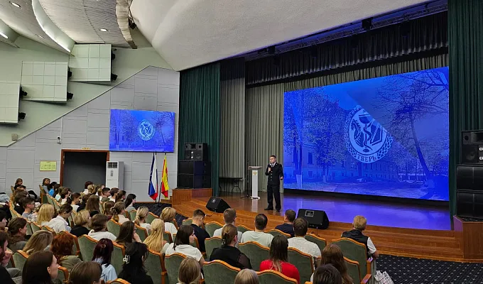 С первокурсниками Тверского медуниверситета провели беседу о вреде наркотиков