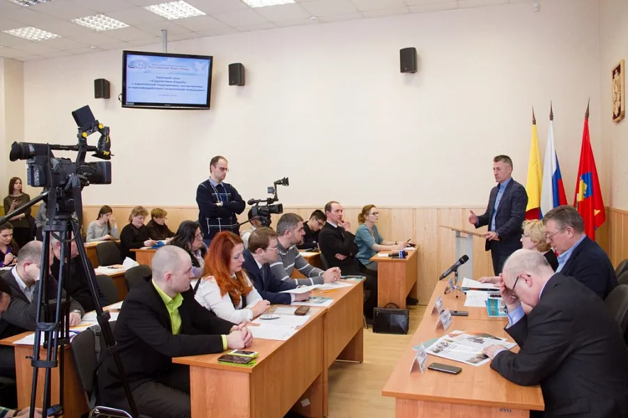 Круглый стол по вопросам борьбы с идеологией терроризма и экстремизма Круглый стол по вопросам борьбы с идеологией терроризма и экстремизма