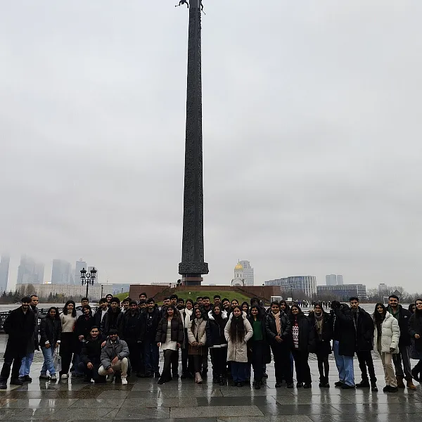 90 иностранных студентов ТвГМУ совершили культурно-просветительскую поездку в Москву - фото 4