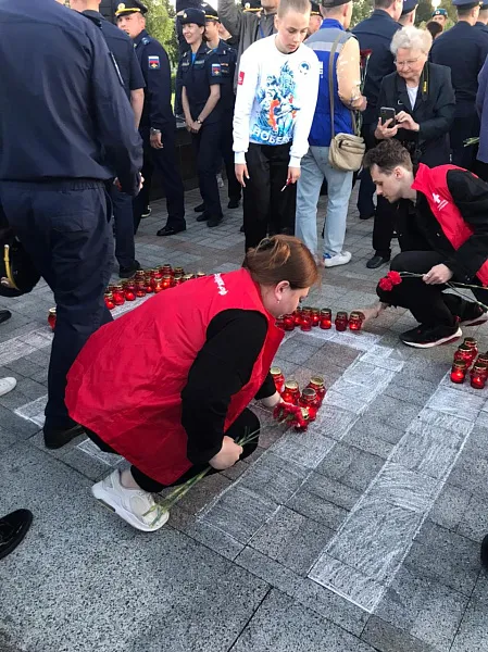 Волонтеры медуниверситета приняли участие в акции «Свеча Памяти»