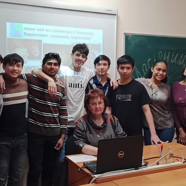 ЗНАКОМСТВО ИНОСТРАННЫХ УЧАЩИХСЯ С РУССКИМИ ТРАДИЦИЯМИ: ПРАЗДНИК «ШИРОКАЯ МАСЛЕНИЦА» - фото 4