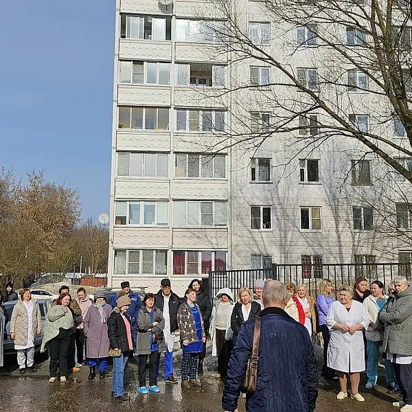 13 марта в Клинике была проведена тактико-специальная тренировка по действиям в случае совершения террористического акта с использованием беспилотных воздушных судов и реализации мероприятий по ликвидации возгорания вследствие падения БпЛА - фото 7