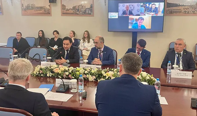 И.о. ректора ТвГМУ принял участие в обсуждении роли русского языка в высшем образовании на пространстве СНГ 