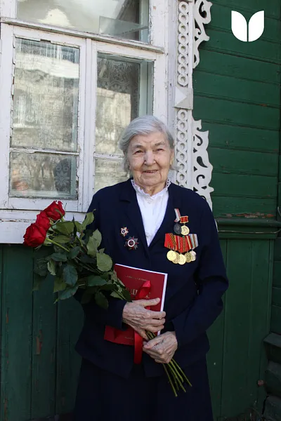ПОЗДРАВЛЕНИЕ ВЕТЕРАНА - 100 лет медсестре Д.Г. Семёновой ПОЗДРАВЛЕНИЕ ВЕТЕРАНА - 100 лет медсестре Д.Г. Семёновой