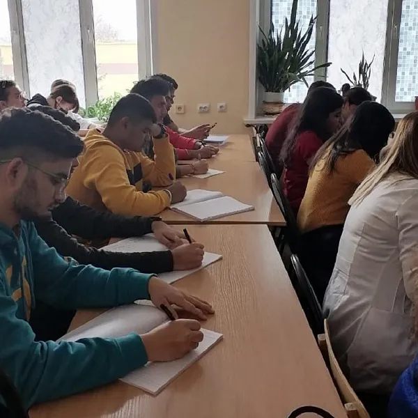 ЗНАКОМСТВО ИНОСТРАННЫХ УЧАЩИХСЯ С РУССКИМИ ТРАДИЦИЯМИ: ПРАЗДНИК «ШИРОКАЯ МАСЛЕНИЦА» - фото 2
