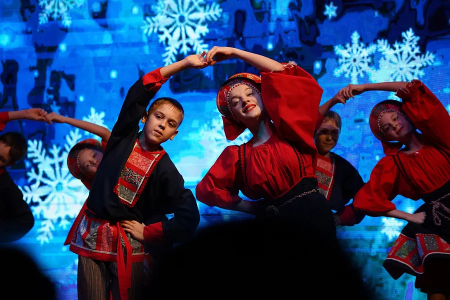 Гимназисты ТвГМУ устроили рождественские колядки