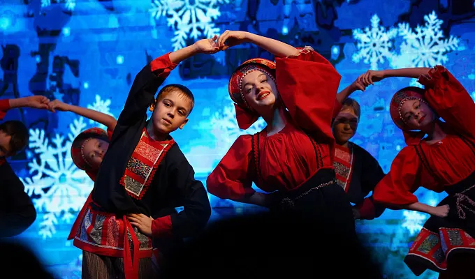 Гимназисты ТвГМУ устроили рождественские колядки