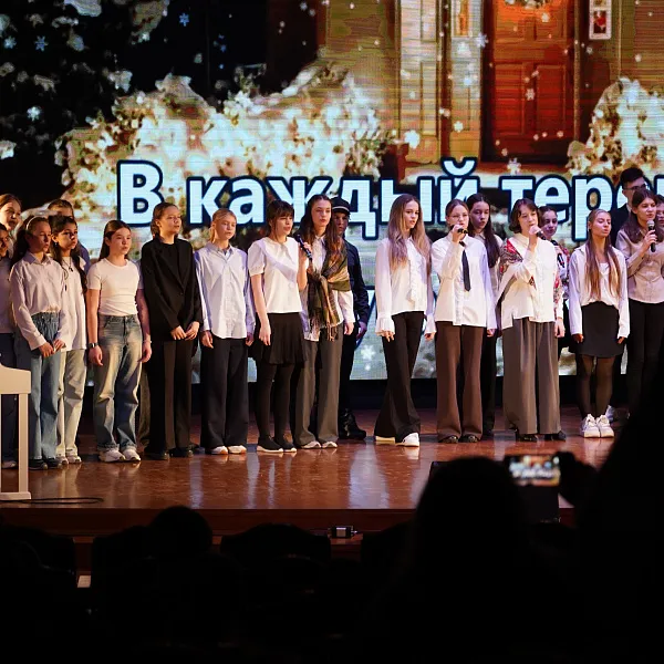 Гимназисты ТвГМУ устроили рождественские колядки - фото 6