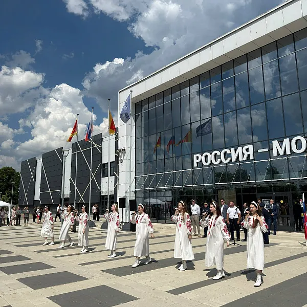 Студенческие объединения ТвГМУ приняли участие в праздновании Дня России - фото 3