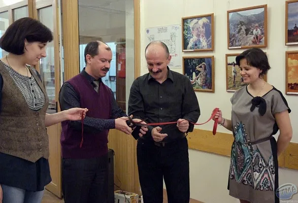"Торжественное открытие 10-й фотовыставки «Трижды прекрасная жизнь!»" "Торжественное открытие 10-й фотовыставки «Трижды прекрасная жизнь!»"
