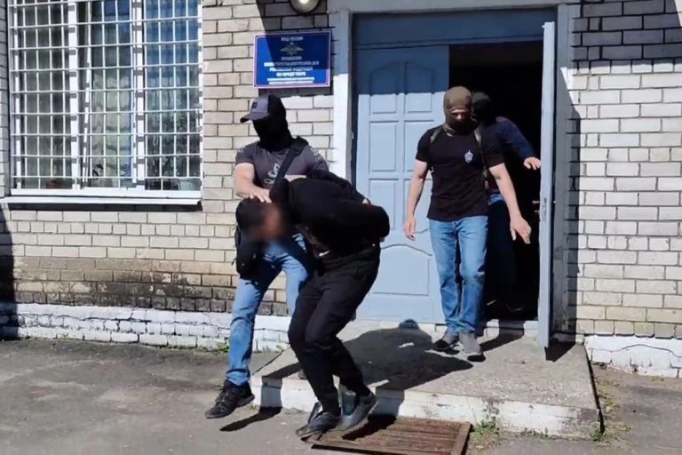 Задержан житель Тверской области, собиравшийся примкнуть к украинским террористам