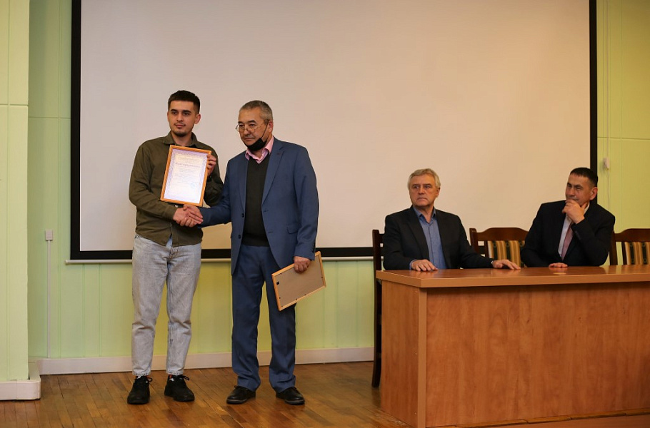 Узбекская диаспора отметила благодарностью своих земляков-студентов Тверского ГМУ, занятых в ковидных госпиталях Узбекская диаспора отметила благодарностью своих земляков-студентов Тверского ГМУ, занятых в ковидных госпиталях