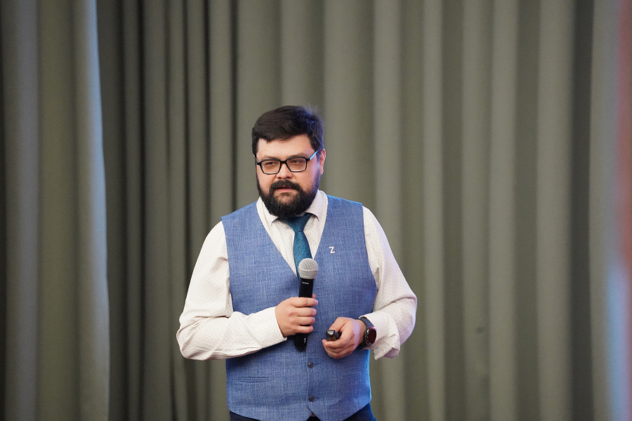 Декан лечебного факультета ТвГМУ рассказал студентам о своей работе в зоне СВО