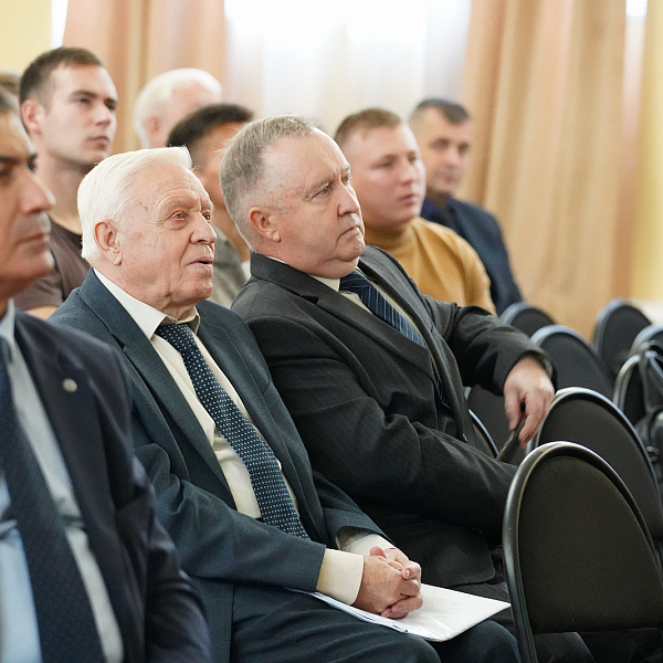 Ректор ТвГМУ Александр Сонис выступил спикером «Золотовских чтений ‑ 2026»  - фото 7