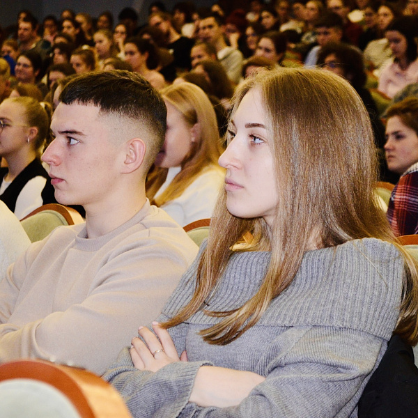 В Тверском медуниверситете прошла встреча представителей Антинаркотической комиссии с первокурсниками - фото 1