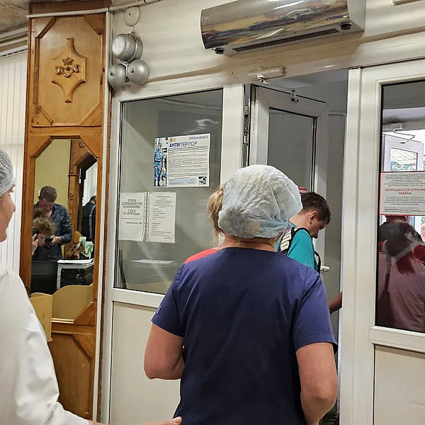 23 июня в Поликлинике была проведена тактико-специальная тренировка по действиям в случае угрозы совершения террористического акта с обнаружением «взрывоопасного предмета» - фото 6