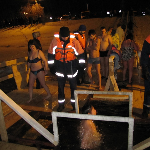 Участие отярда Спасатель в обеспечении безопасности на Крещенских купаниях - фото 23