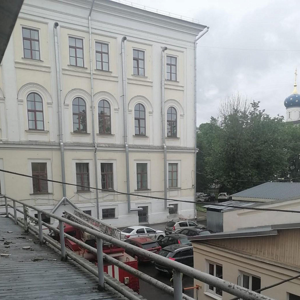 19 июня в Тверском ГМУ была проведена тактико-специальная тренировка по проверке готовности персонала к действиям при угрозе совершения террористического акта с использованием беспилотных воздушных судов на территории Университета - фото 18