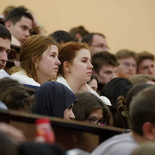 Студенты – медики встретились с бойцами службы эвакуации СВО - фото 5