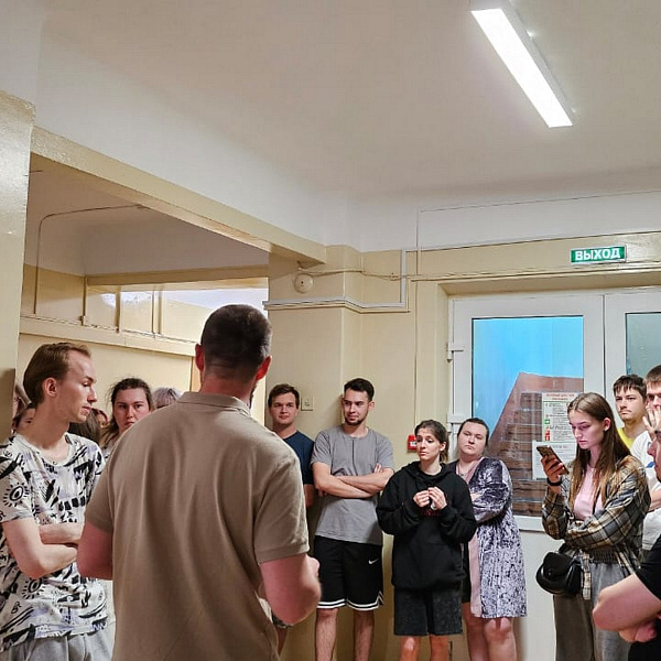 26 июня в Тверском ГМУ была проведена тактико-специальная тренировка по проверке готовности персонала к действиям при угрозе совершения террористического акта с использованием беспилотных воздушных судов на территории Общежития №1 - фото 4