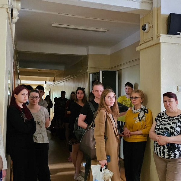 26 июня в Тверском ГМУ была проведена тактико-специальная тренировка по проверке готовности персонала к действиям при угрозе совершения террористического акта с использованием беспилотных воздушных судов на территории Общежития №1 - фото 13