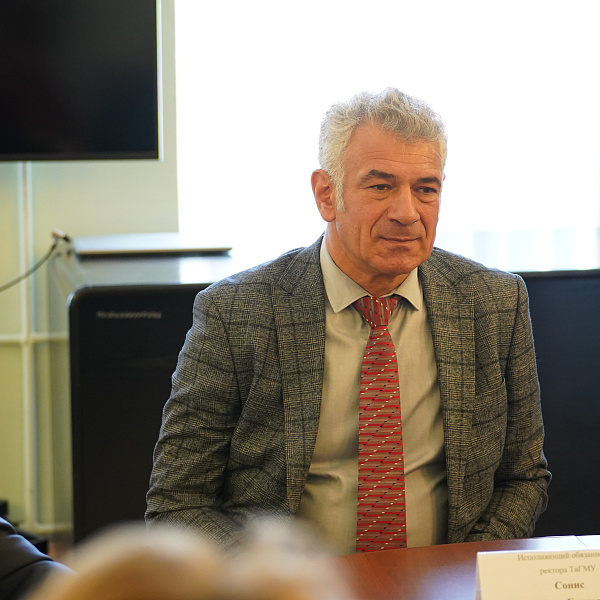 В Тверском медуниверситете прошла лекция д.м.н., профессора, академика РАН Кулакова Анатолия Алексеевича - фото 10