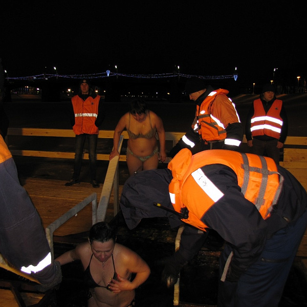 Участие отярда Спасатель в обеспечении безопасности на Крещенских купаниях - фото 35