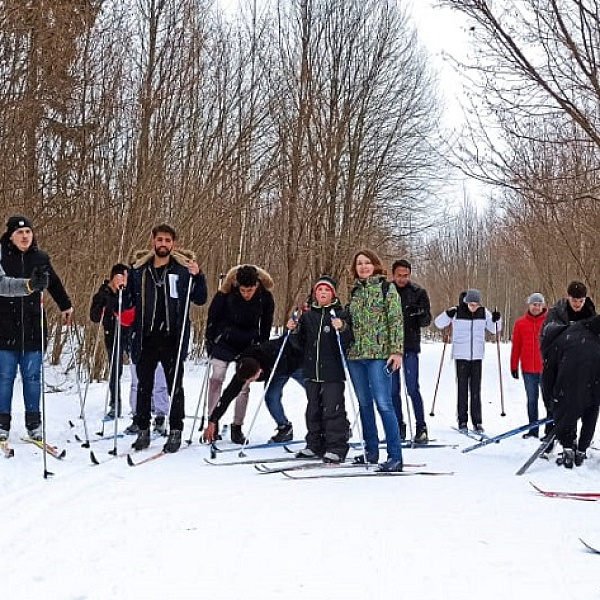 Иностранные слушатели подготовительного отделения ТвГМУ на лыжной прогулке - фото 3