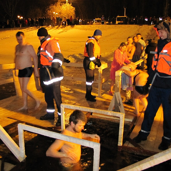 Участие отярда Спасатель в обеспечении безопасности на Крещенских купаниях - фото 25