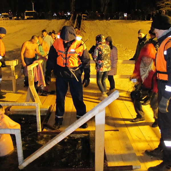 Участие отярда Спасатель в обеспечении безопасности на Крещенских купаниях - фото 27