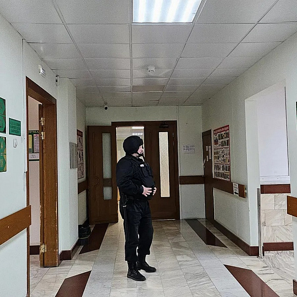 28 августа в Клинике была проведена тактико-специальная тренировка по действиям в случае угрозы совершения террористического акта при обнаружении «взрывоопасного предмета» - фото 6