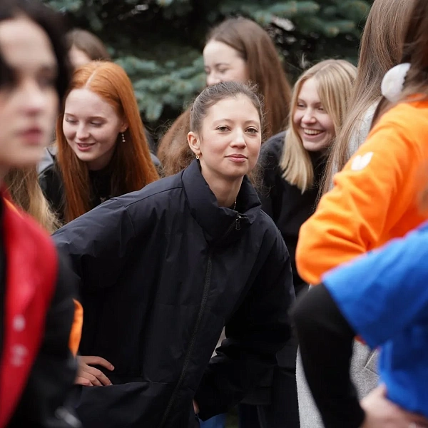 Более 300 студентов-медиков вышли на массовую зарядку - фото 2