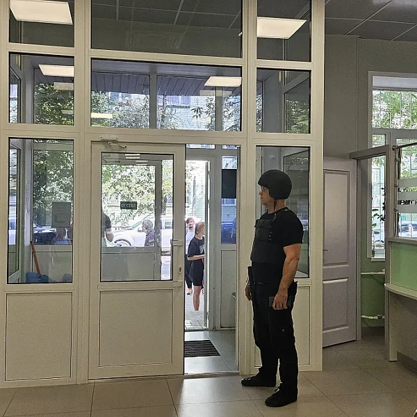 4 августа в Поликлинике была проведена тактико-специальная тренировка по действиям в случае угрозы совершения террористического акта с использованием зажигательной смеси и последующим возникновением пожара - фото 13