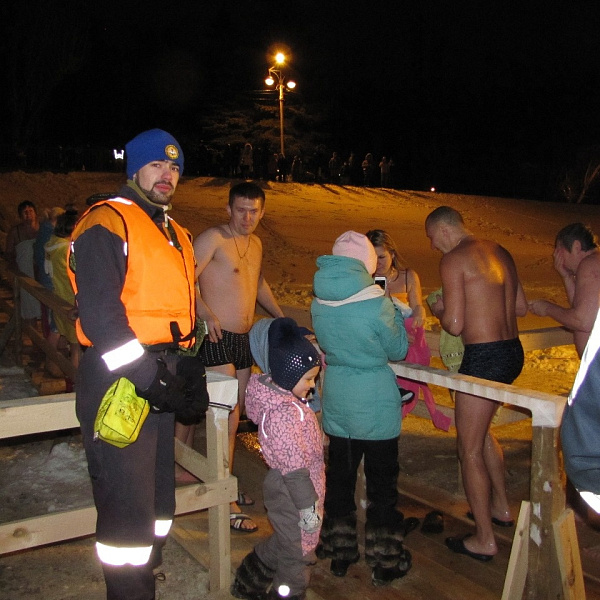 Участие отярда Спасатель в обеспечении безопасности на Крещенских купаниях - фото 30